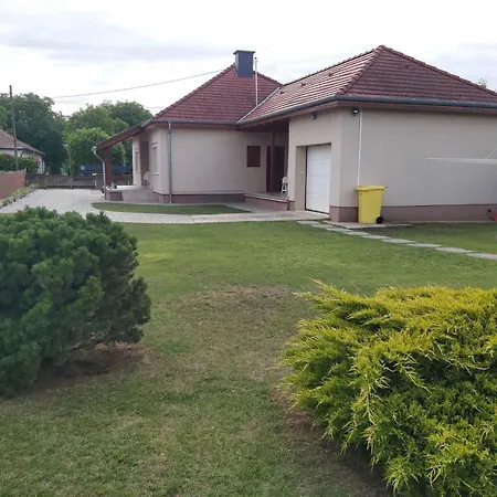 Σπίτι διακοπών In Balatonboglar/balaton 18168 *
