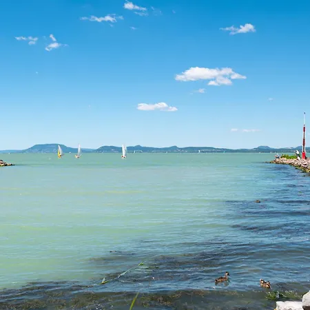 In - Balaton 18168 Balatonboglár